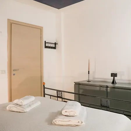 Grabbia 3b By Design Apartman Bellano